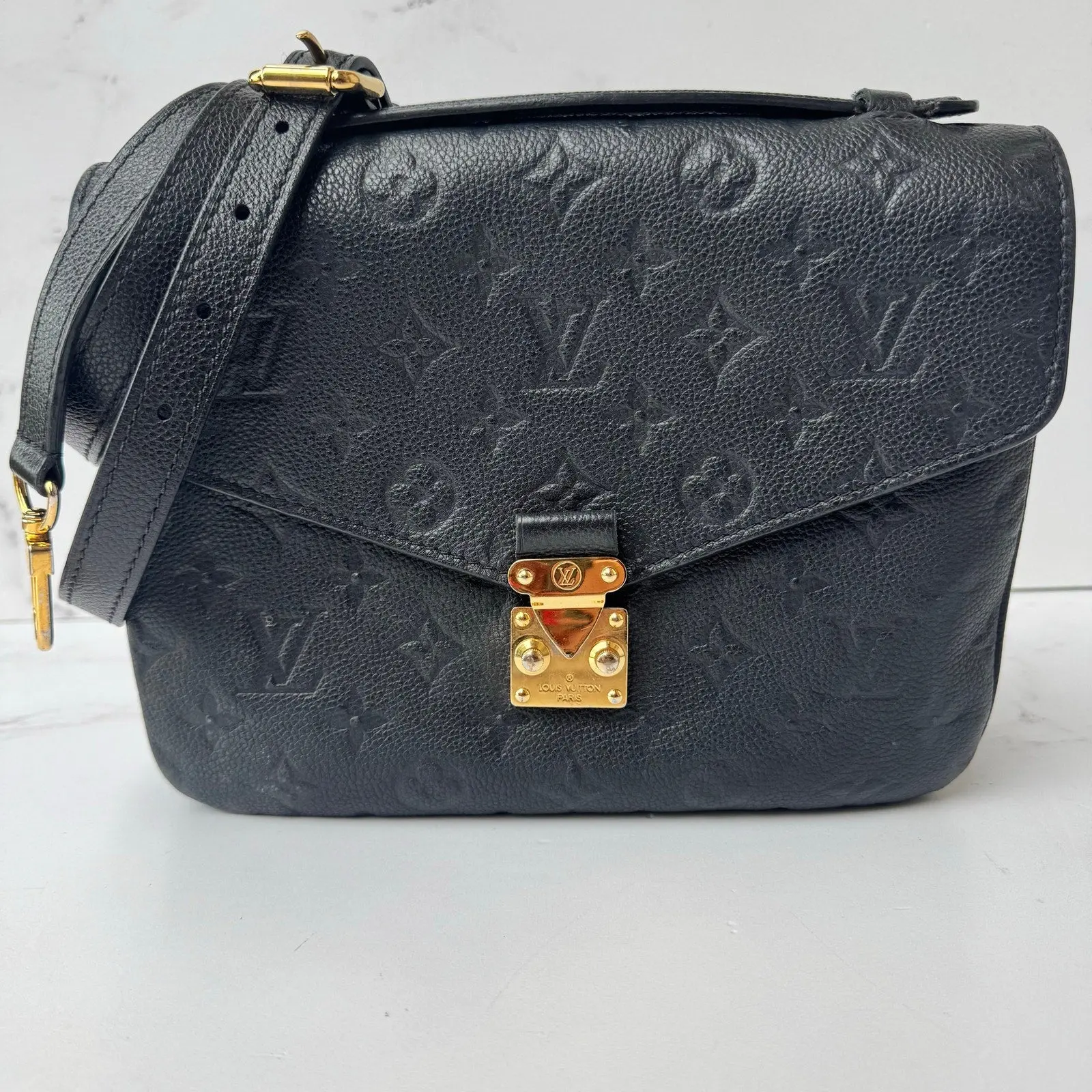 Pre-owned Louis Vuitton FINAL SALE Crossbody Bags Black Empreinte Pochette Metis