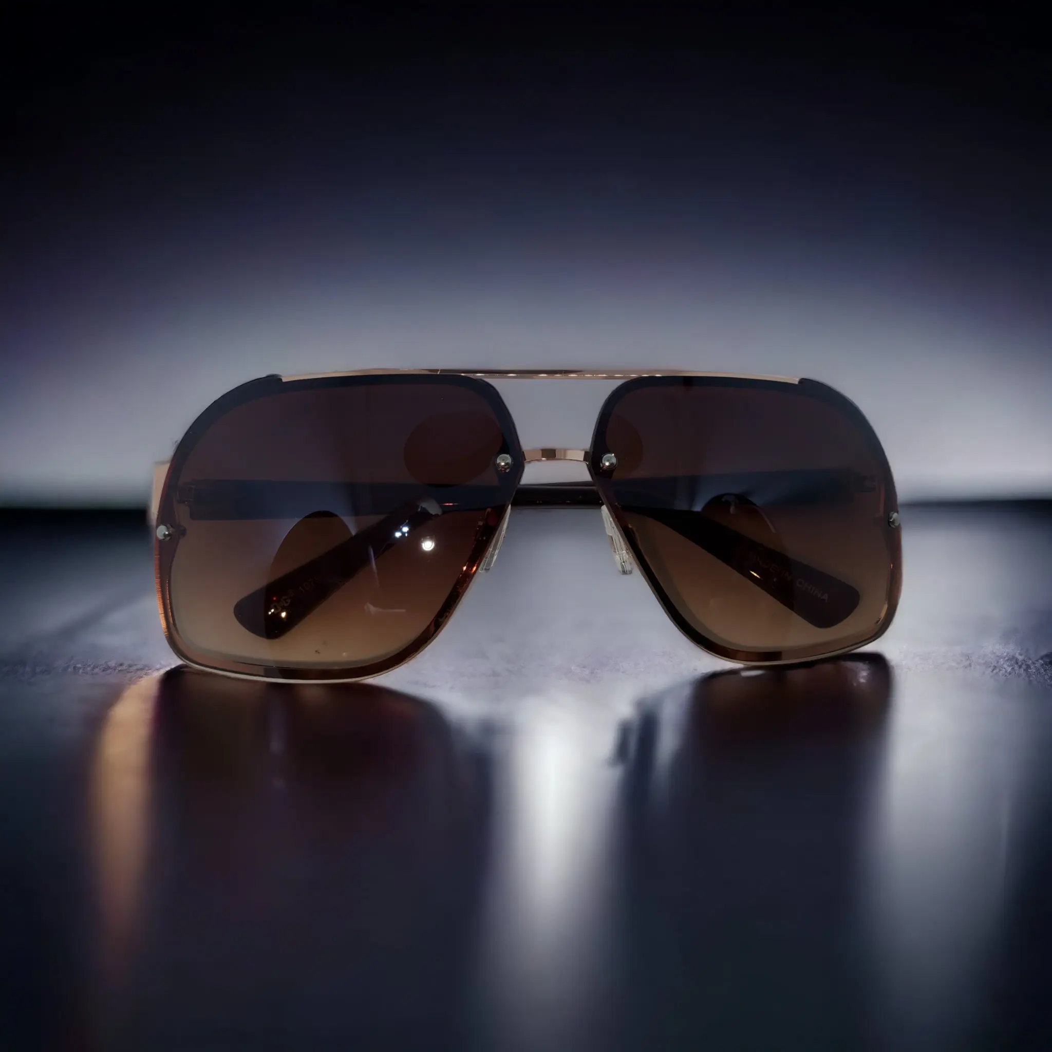 Metal Frame Aviators for Men and Women - Chic Sunglasses, Vintage Gradient Lens Eyewear Shades, Double Bridge, UV Protection, Fashionable Style Statement Frames
