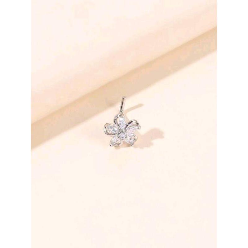 Elegant Flower Nose Studs for Women, Fashionable Daily Wear Jewelry, Stylish Nose Rings for Everyday Use, Trendy Accessories