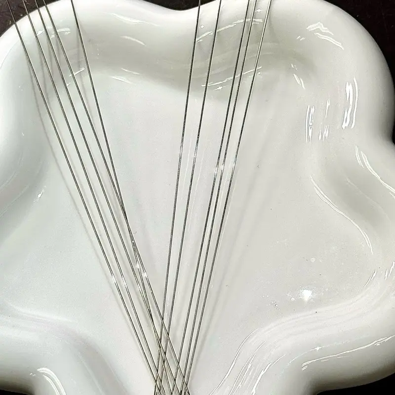 K42. 10pcs 0.7mm Beading Needles