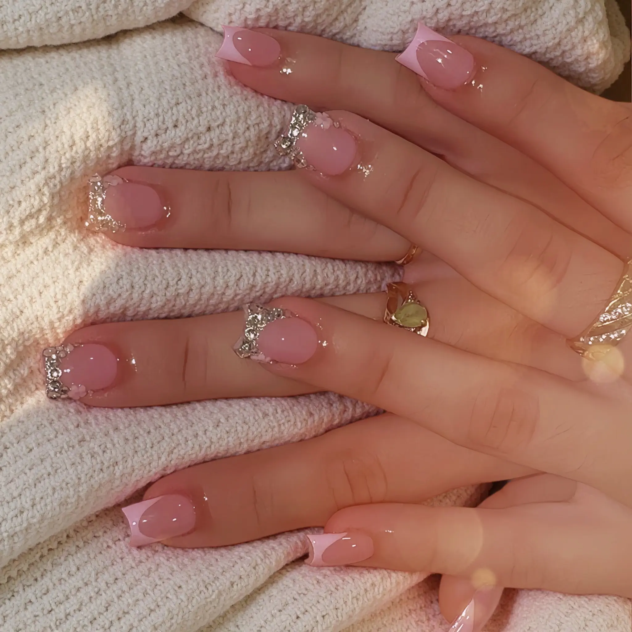 24pcs French Tip Press-On Nails, Decorative Nails, Bling Rhinestone & Flower Design, Reusable False Nails with Jelly Glue & Nail File, Perfect for Daily Wear & Parties, Fake Nails Kit