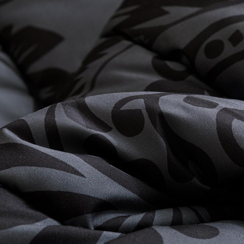 Skeleton Pattern quilt Set, Gothic Black Bedding, Includes 1 quilt and 2 Pillowcases (Pillows Not Included), Comfortable Bedroom Decor