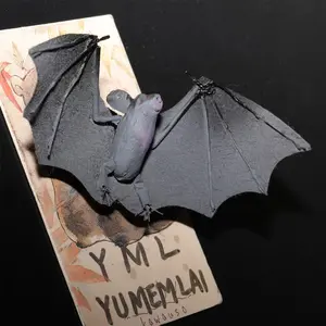 3D Refrigerator Magnet Bat Animal Micro Landscape Statue, Realistic Decorative Ornament, Perfect for Home Decoration & Gift Ideas