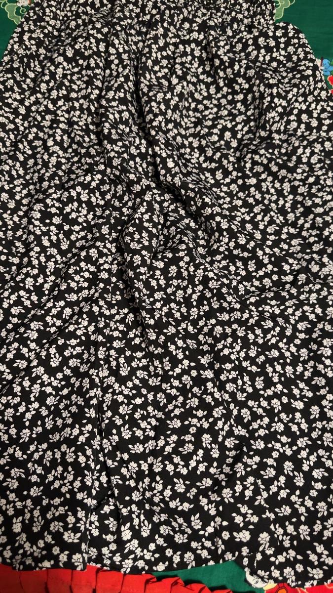 Item: Black and White, 0XL