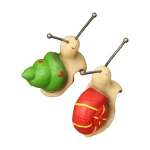 Resin Snail Hanging Set, Outdoor Garden Decoration, Durable Resin Material, Perfect for Enhancing Your Yard Aesthetics