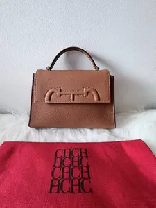 Pre-owned Pebbled leather Shoulder Bags Carolina Herrera Doma Mini Leather Top Handle Bag – Brown – Pre Loved | Full Set