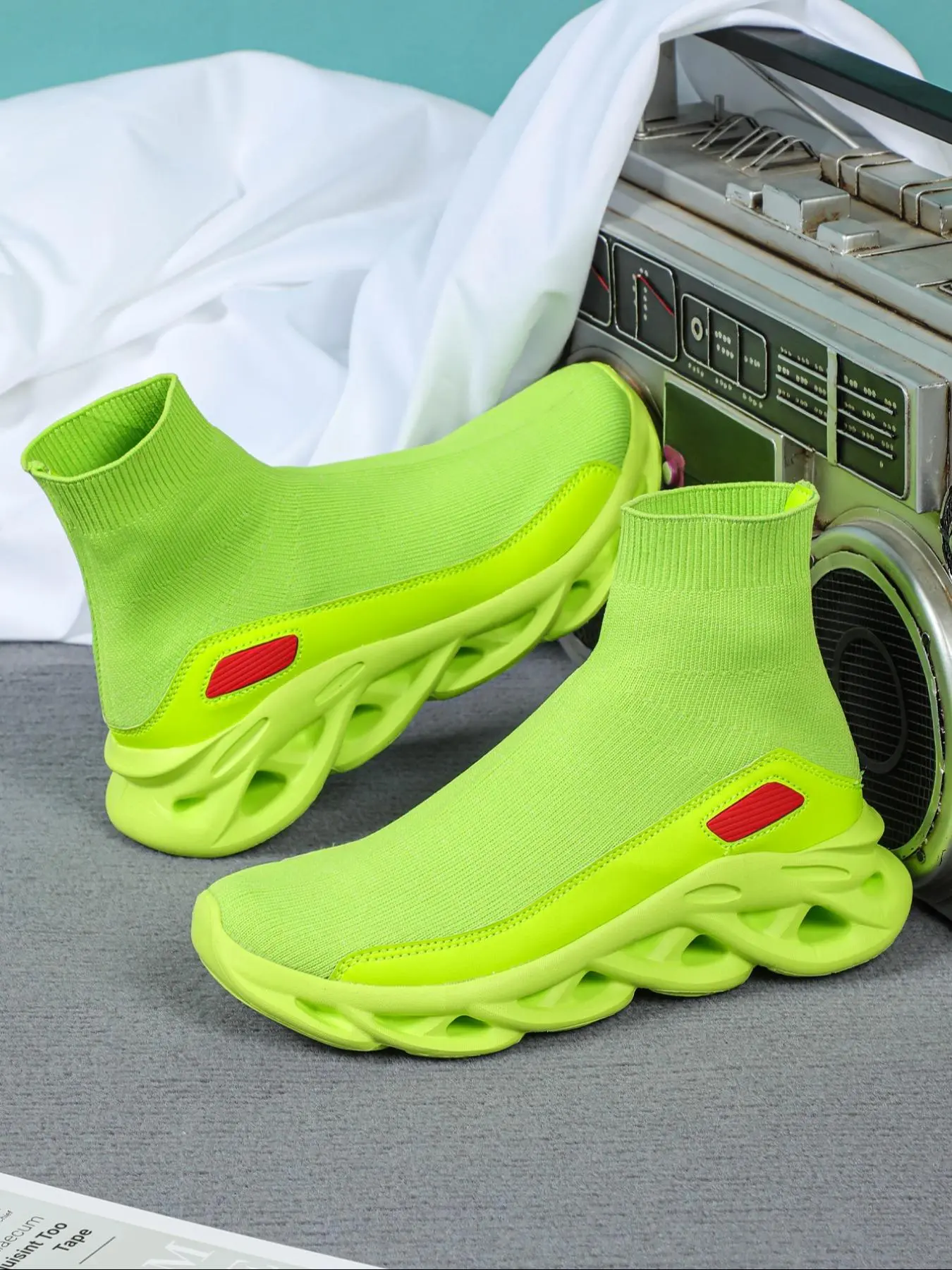 Men's Fashionable Colorblock Patchwork Design Slip on Sneakers, Casual Comfortable Breathable Sports Running Shoes, Male All-match Round Toe Shoes for Daily Wear
