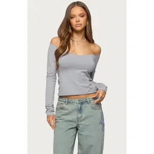Edikted Women's Nattie Off Shoulder V Neck Top