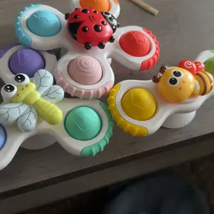 ALASOU 3PCS Pop up Suction Cup Spinner Toys | Spinning Tops Birthday Gift