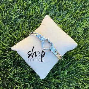 Heart Stainless Steel Bracelet - Elegant Design for Everyday Wear