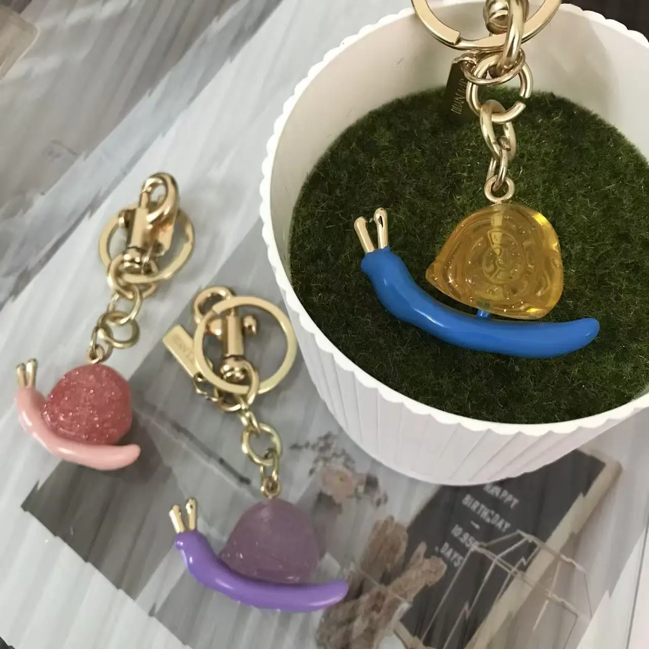 Snail Bag Pendant Keychain {Keychain} - Exquisite Two-tone Snail Women's Bag Jewelry Delicate Bag Hanging Decoration