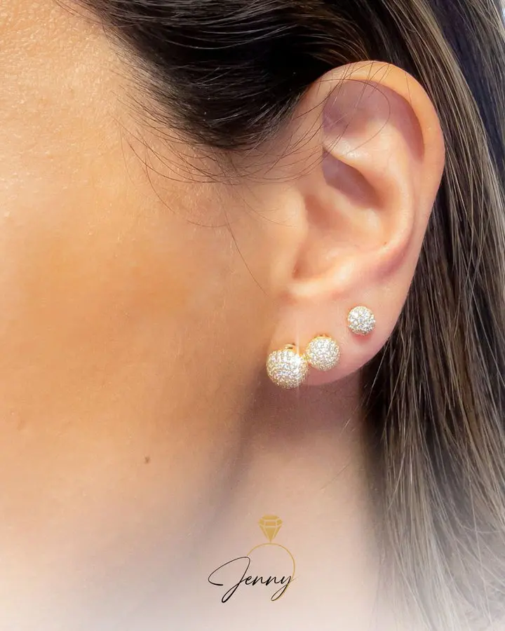 18K Gold Pearl Stud Earrings