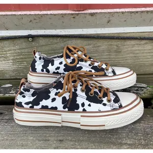 SALE!! Very G Women's White/Black/Brown 'Drianna' Cowprint Shoes
