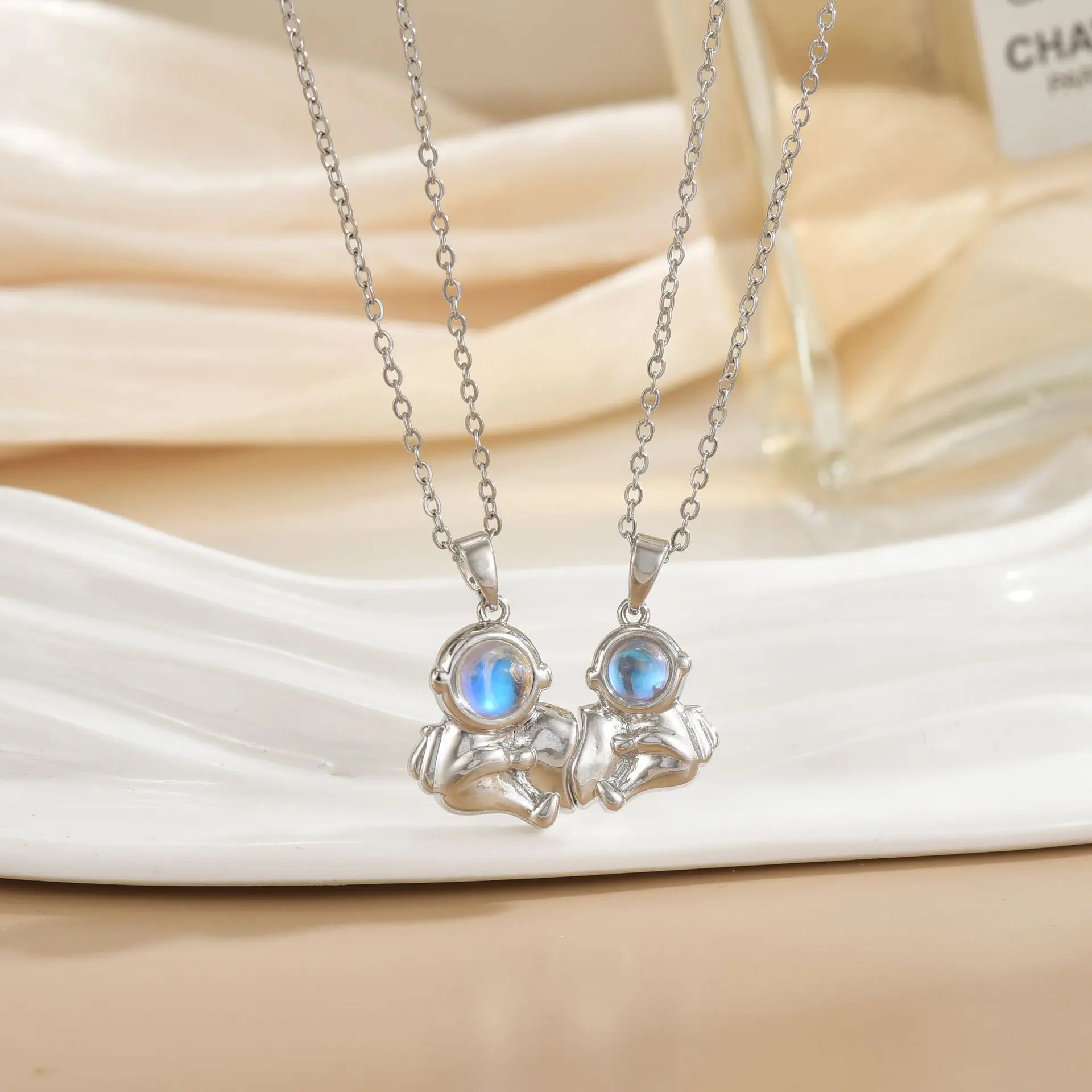 Magnetic couple necklace 25