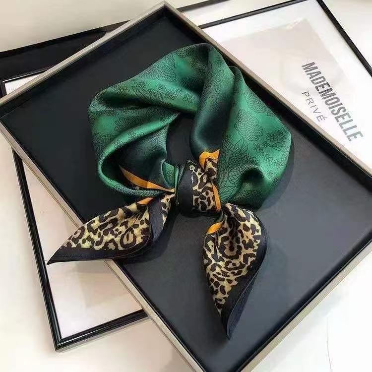 Women’s satin silk scarf, women’s headscarf, sleep scarf, silk scarf, elegant Bohemian jacquard scarf—perfect for everyday wear and festive occasions, travel outfits, and a gift for mom.