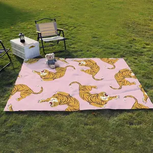Tiger Pattern Picnic Mat, Portable Beach Mat, Picnic Essentials for Outdoor Camping & Picnicking, Suitable for Family Gatherings in Spring, Summer and Autumn