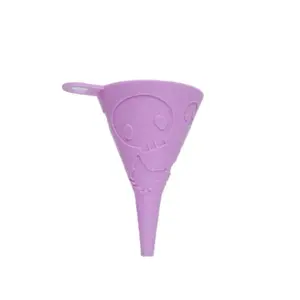 Kawaii Skull Funnel – Snowglobe Tumbler Filling Tool – DIY Craft Supplies for Glitter, Mica Powder & Glycerin