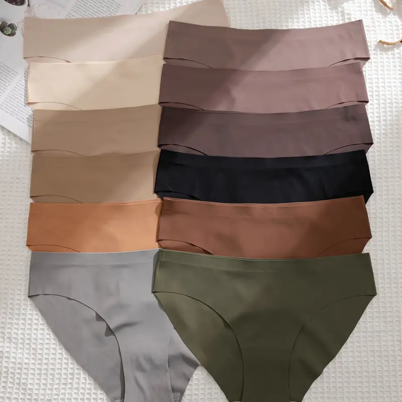 12-Pack Women's Seamless Triangle Panties, Unlined Underwear, Multiple Colors Available, Essential Everyday Wear, Suitable for All Seasons