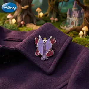 Disney Villains Evil Queen Pin 1PC Official License Collectible Witch Novelty 3D Design Anime Brooch Backpack Decoration Jacket Lapel Anti-Rust Exquisite Alloy Enamel Gift