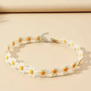 Handcrafted Adjustable White and Yellow Springtime Floral Themed Flower Choker Necklace w/5 Inch Silver Extender