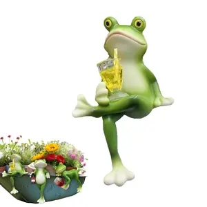 Cute Resin Frog Figurine for Home Decor – Funny Desk & Shelf Decoration, Adorable Frog Statue for Office, Apartment, Bedroom Aesthetic, Cozy Room Styling, Unique Gift Idea for Frog Lovers and Home Decor Fans