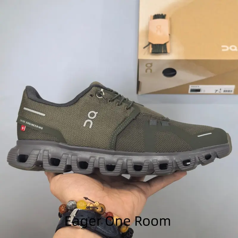 Ultra-light army green cloud cushioned mesh sneakers ideal for city daily walking, long-distance jogging, gym training, outdoor hiking travel, thin mesh keeps feet dry cool all day