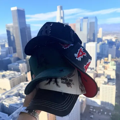 RINESTONES PREMIUM SNAPBACK HAT