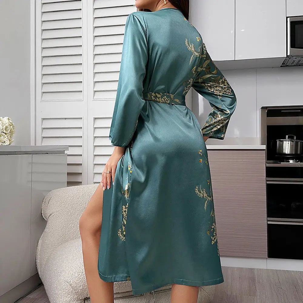 Green outer robe