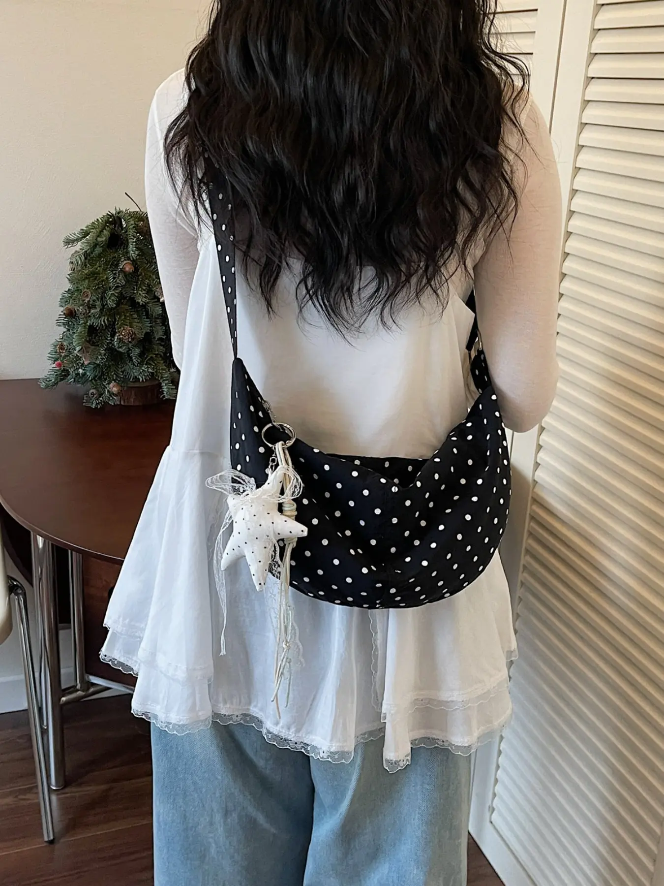Large Capacity Nylon Half Moon Bag, Polka Dot Pattern, Star Charm Decor, Casual Fashion Shoulder Crossbody Bag, Everyday Crossbody Bag, Ideal for Daily Use, Crossbody Handbag, Half Moon Purse, Fashionable Crossbody Bag