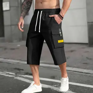 Men’s summer fashion casual practical three-quarter pants with a drawstring waist, large pockets, and a three-quarter length.