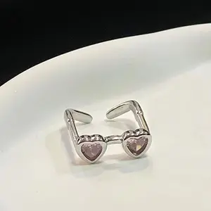 Edgy Adjustable Ring – Sunglasses Design, Open Fit, One Size, for Men & Women – Funny Cool Gift for Trendsetters