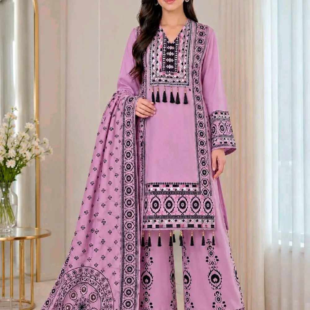 Pakistani Style 3- piece Salwar Kameez