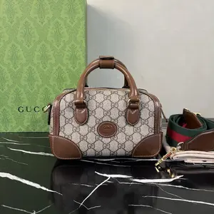 Pre-owned GUCCI Leather Shoulder Bags 7.8'' R2519 Shoulder Bag C8354127209 1116 T1 Chloe