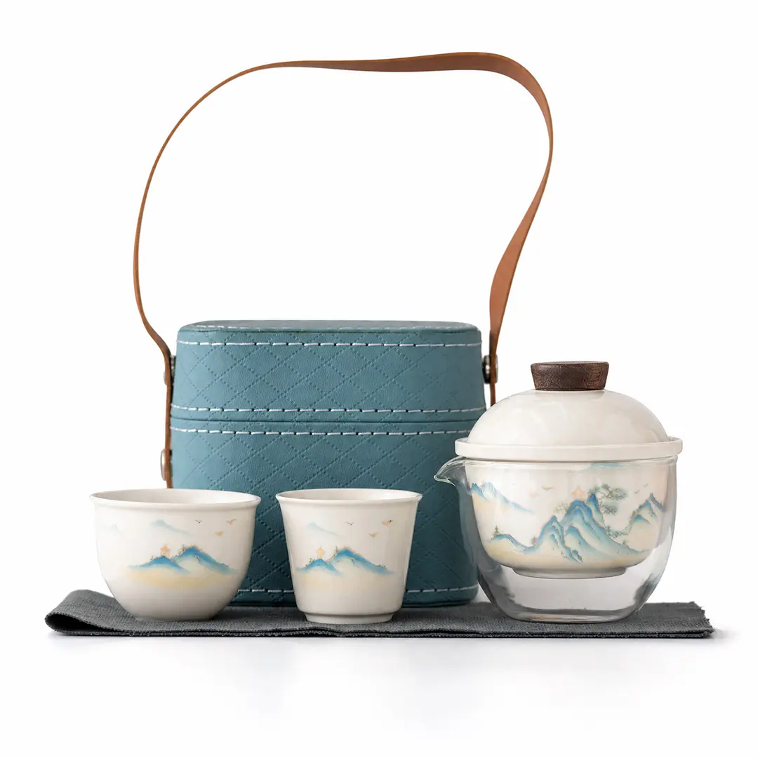 Portable Chinese Ceramic Tea Set, 180ml Travel Teapot with 2 Tea Cups and Carrying Case, Compact Tea Brewing Set for Home, Camping, Outdoor Use & Gifts