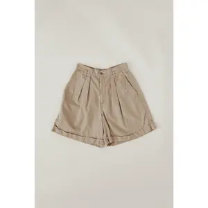 80s Vintage Levi’s Beige High Waist Shorts Size 8 Made in USA