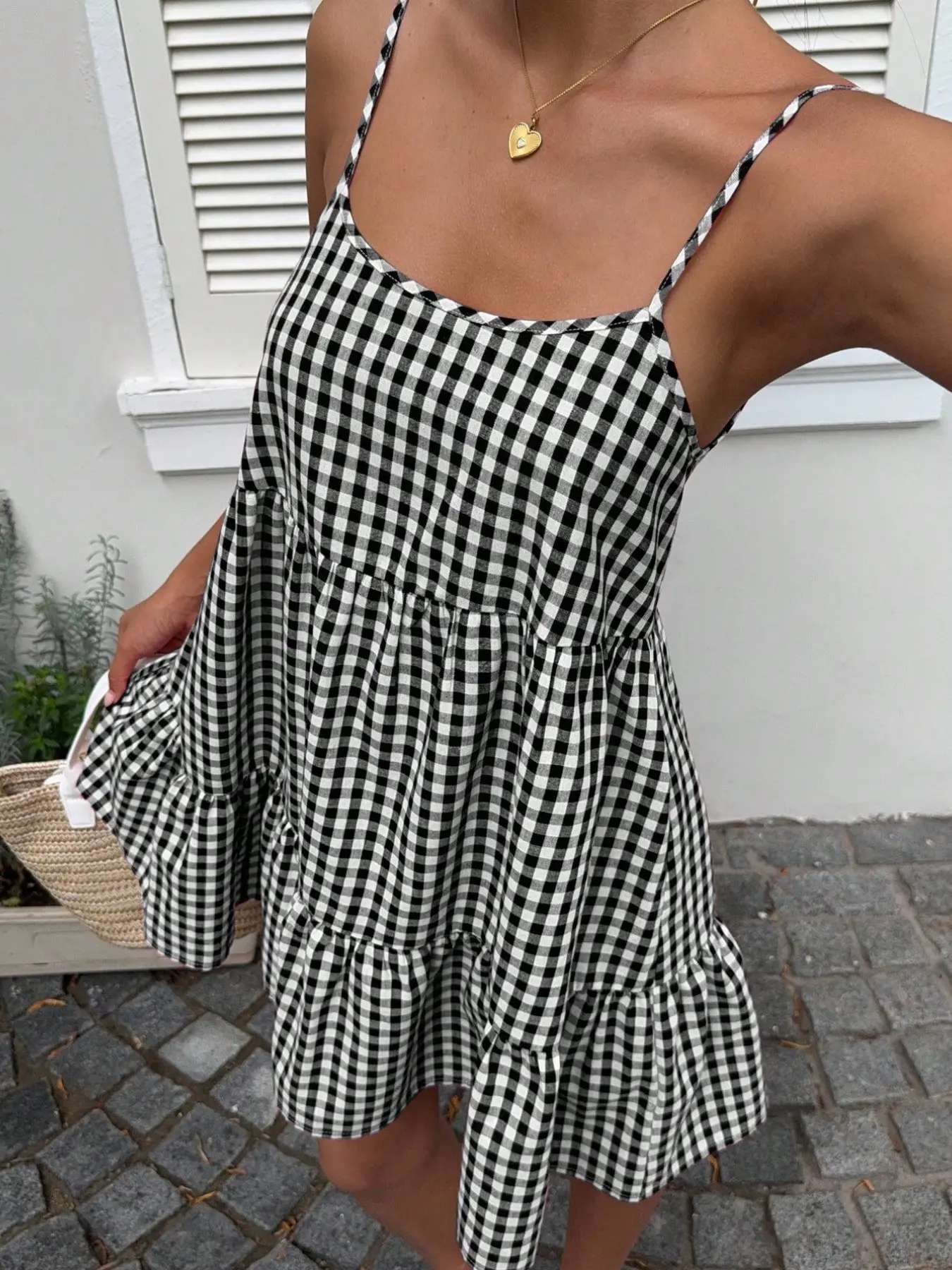 Elegant Summer Dress for Women, Plaid Ruffle Trim Halter Neckline Sleeveless, Casual Chic Dress, Casual Daily Wear, Perfect for Warm Weather, Style Code 95303