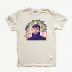 Vintage Young Kamala Harris 80s Retro Floral Photo 2024 Feminist T Shirt, Election Voting Shirt, Pro Choice Tshirt Gift for Democrat