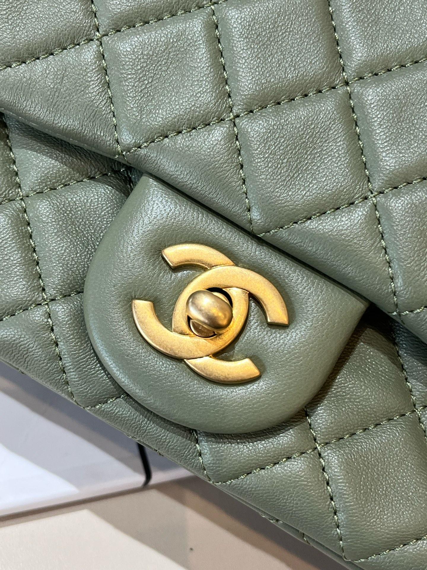 Pre-owned CHANEL Mini Rectangular Classic Flap Bag in avocado green lambskin, featuring the iconic adjustable gold ball chain 1919H0106