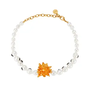 Pre-owned Christian Dior Gold Tone 3D Flower & Pearl Choker Necklace with Textured Accents JLP008377