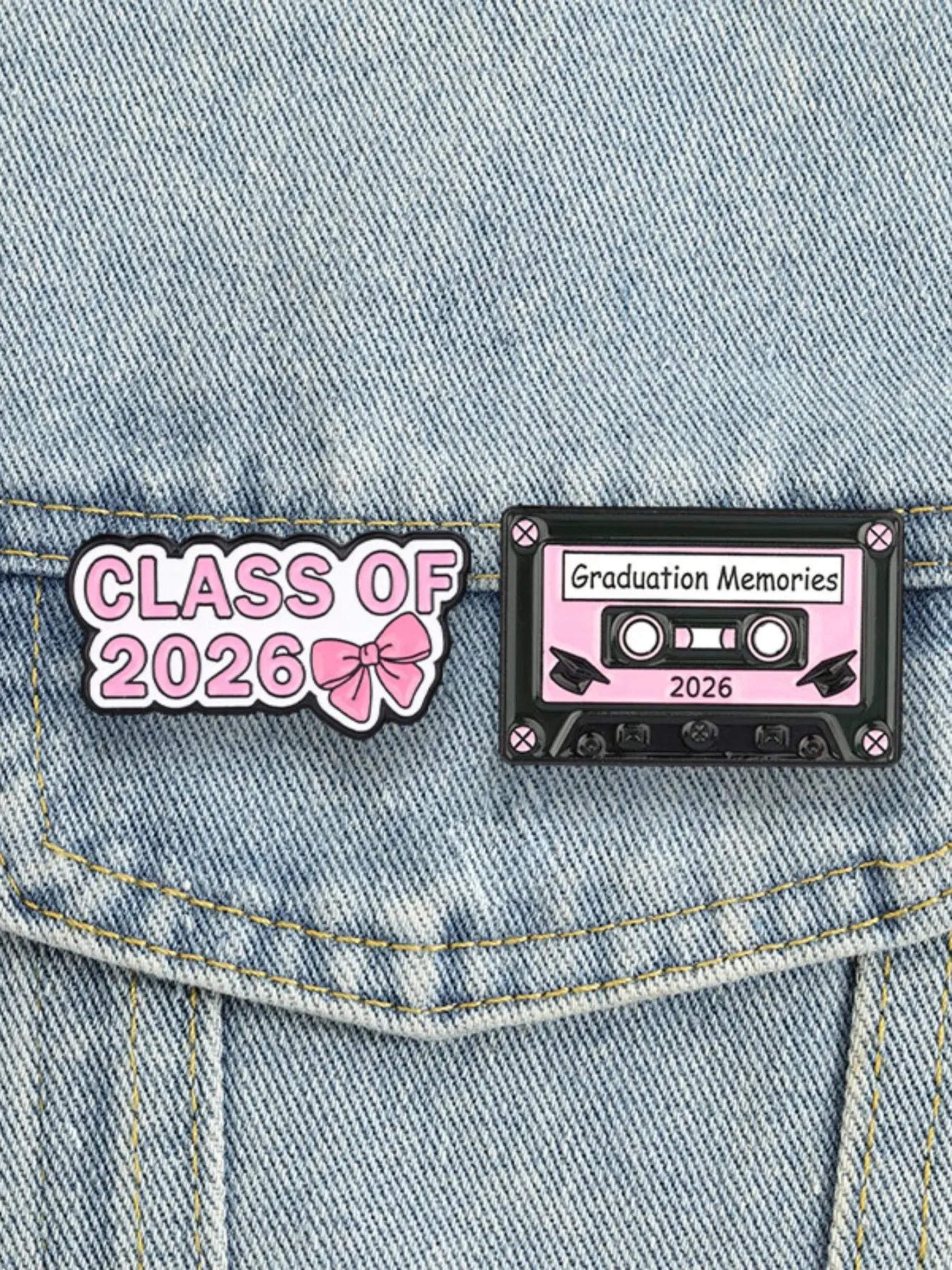 2PCS Graduation Memories 2026 Retro Cassette Tape Enamel Pin Class Of 2026 Pink Bow Brooch Suitable for Backpacks, Jeans, Scarves, Hats Decoration, Trendy All-match & Exquisite Brooch Graduation Season Jewelry Gifts