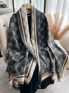 Women's Elegant Floral Pattern Scarf, Floral Print Scarf, Fitted Woven Fabric, Comfortable Warm Accessory for All Seasons, Fashionable Winter Wear, Tassel Decor Scarf