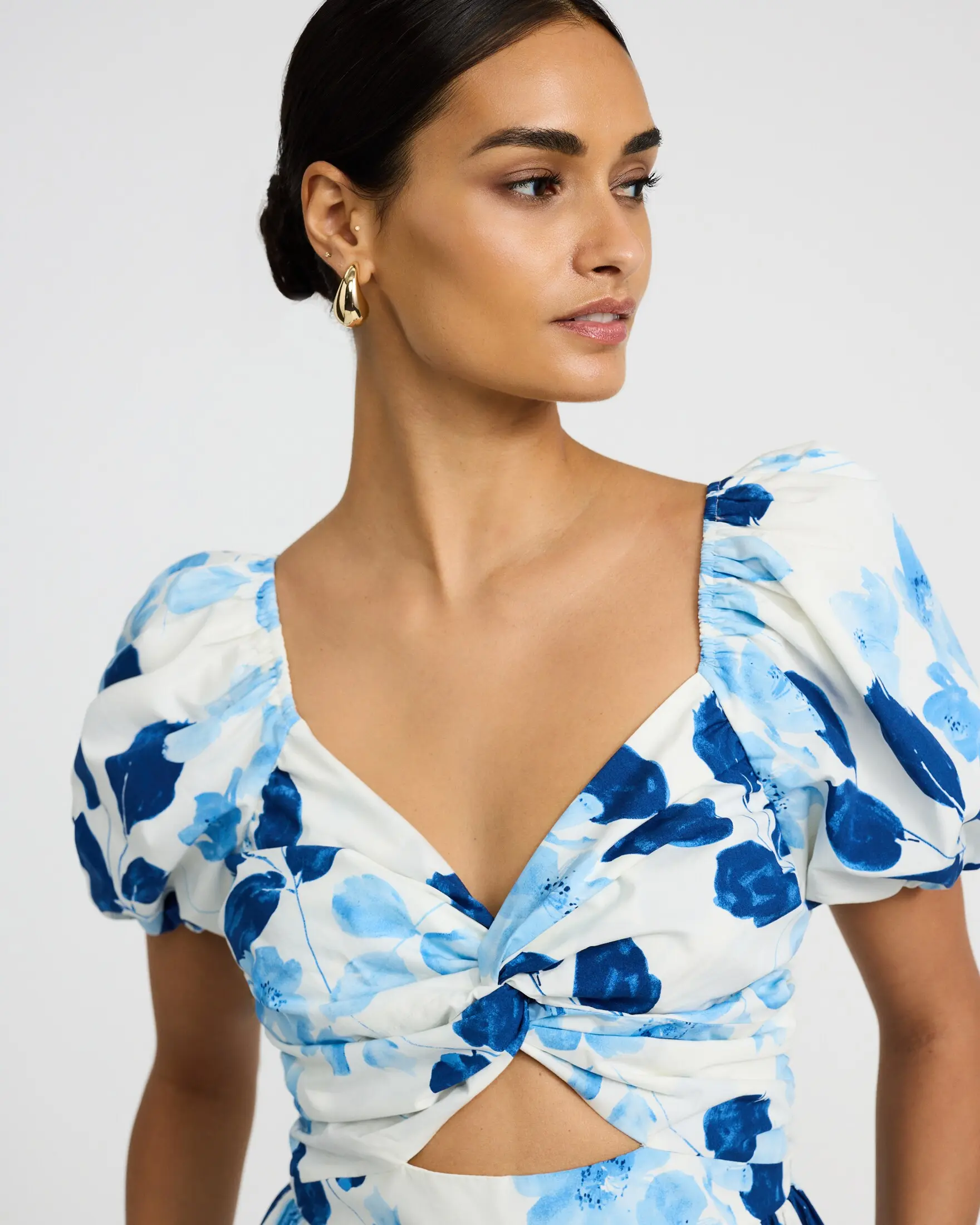 Express Cotton Poplin Puff Sleeve Twist Front Cutout Midi Dress with  Pockets - TikTok Shop