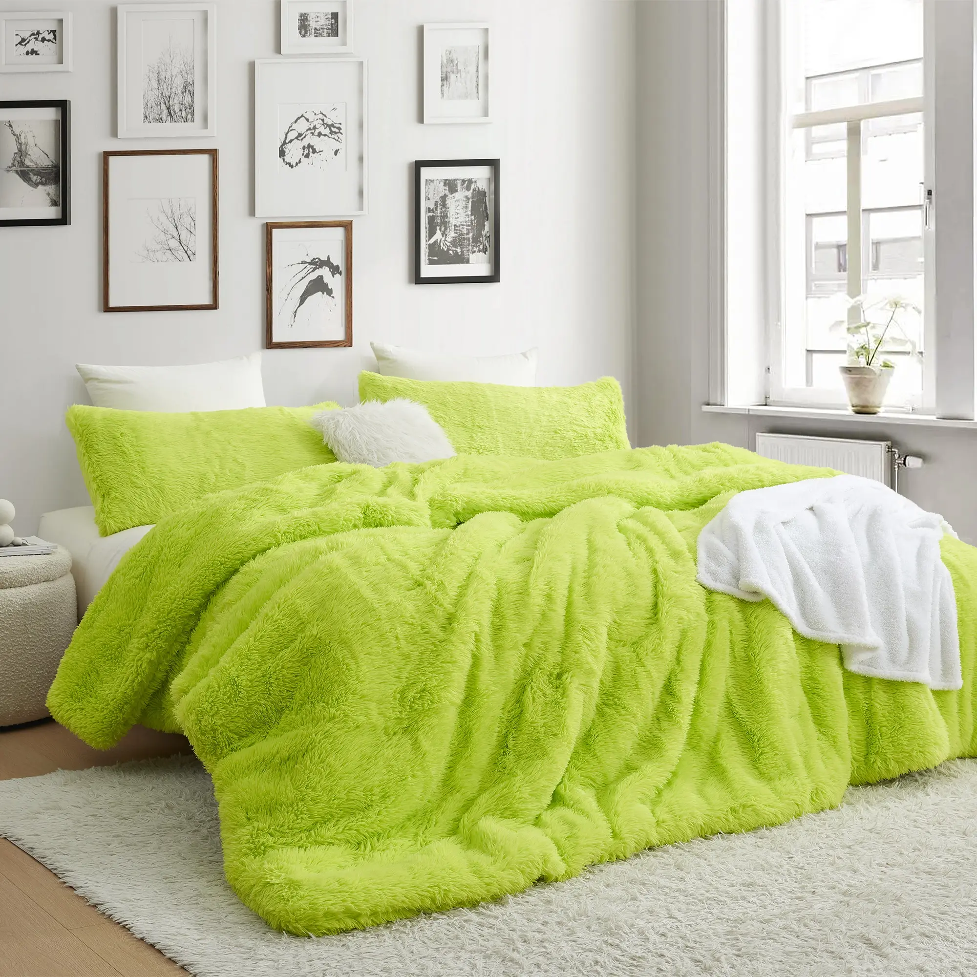 Full of Fluff - Coma Inducer Oversized Comforter Set - Green Screen