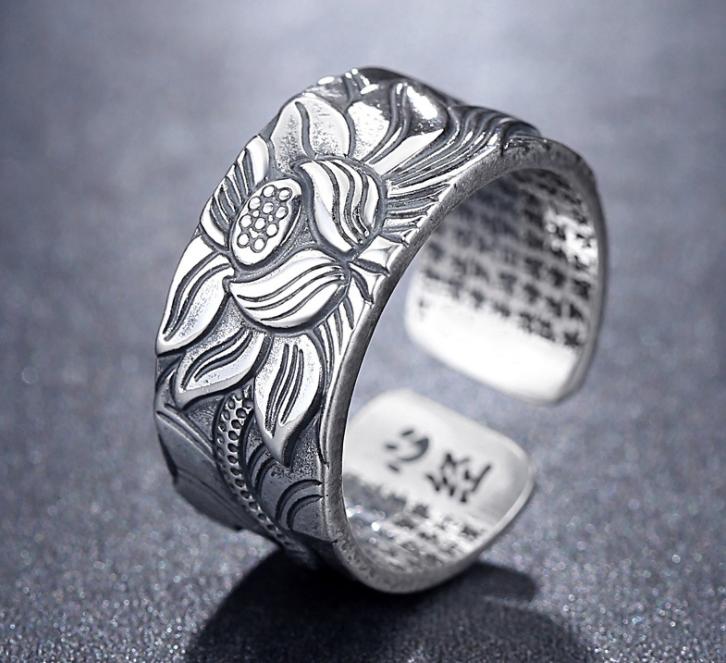Silver Black Lotus Heart Ring, Unisex Vintage Gothic Ring for Men & Women, Unique Lotus Heart Design, Statement Fashion Jewelry, Everyday Gift