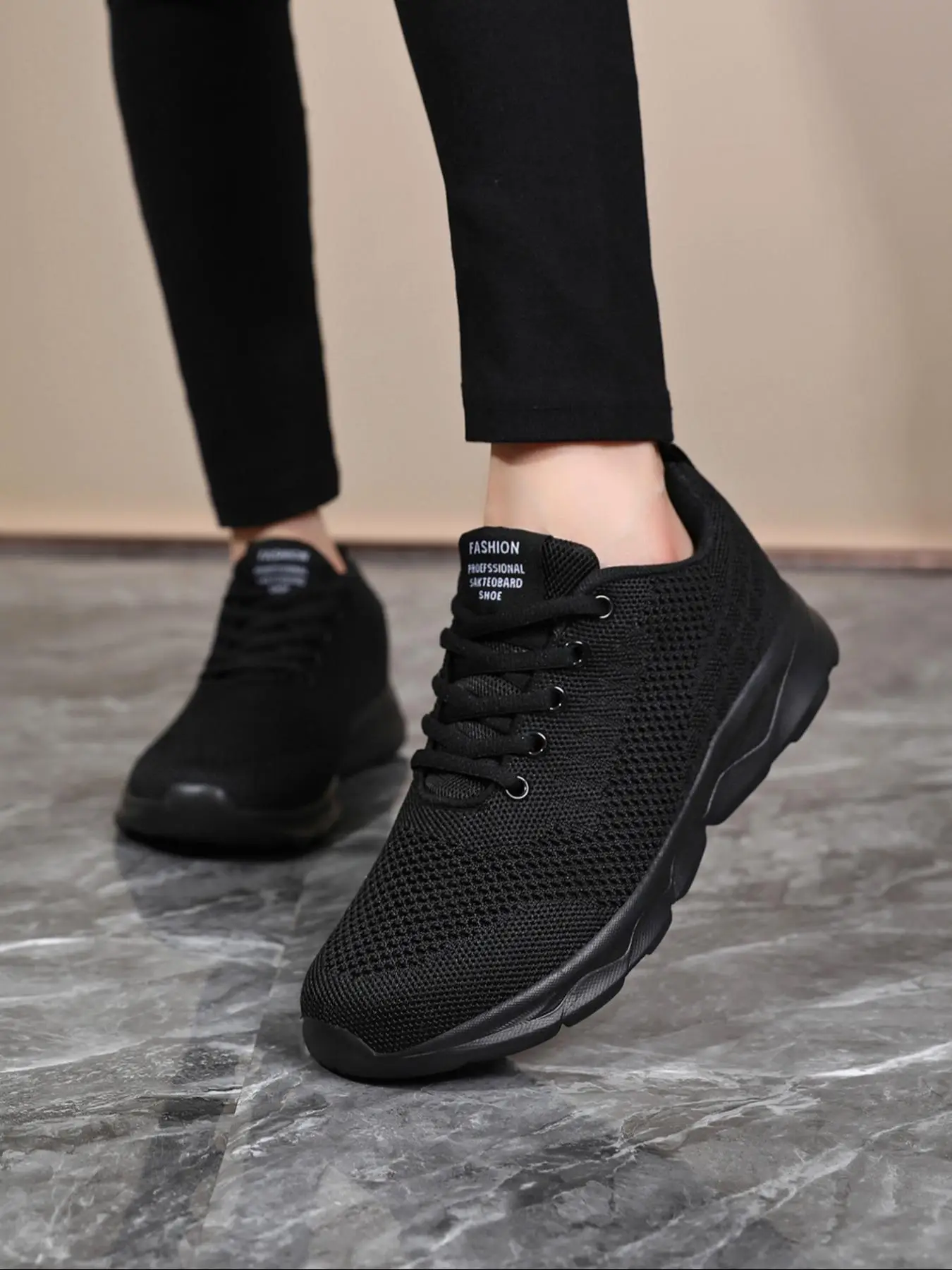 Women's Mesh Breathable Lace Up Running Shoes, Casual Comfortable Lightweight Sports Shoes, All-match Round Toe Non-slip Sneakers for Daily Wear