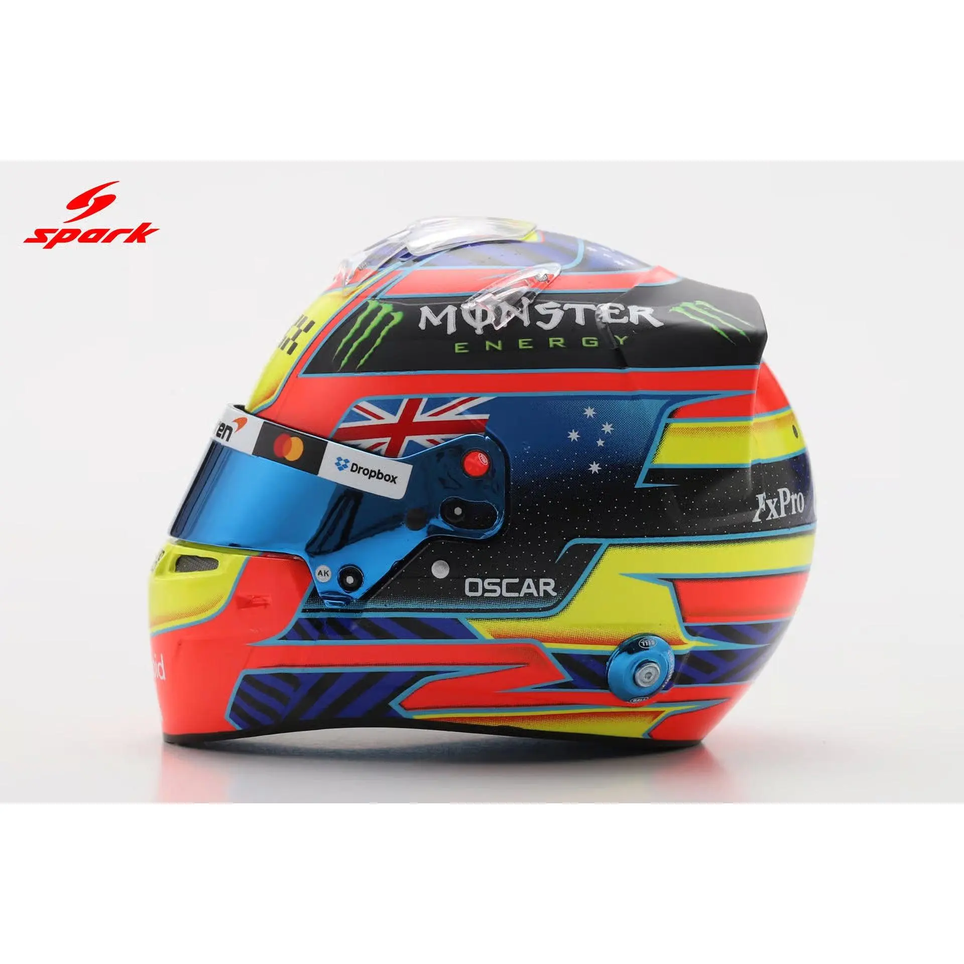 In Stock Now - McLaren Mastercard F1 Team - Oscar Piastri - 2026 1:5