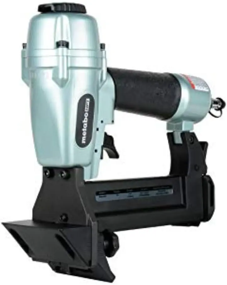 Metabo HPT Pneumatic Flooring Stapler - 18 Gauge 1/4" Staples, N4004AB Pneumatic Tool