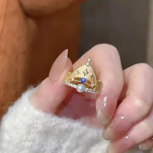Vintage Art with Diamond Crown rings for women Light Luxury and High End Baroque Style Pearl Ring Wedding Jewelry Gift