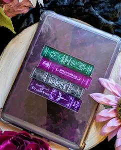 Dragonkind Fantasy Bookstack Phone Grip, Bookish Magsafe Kindle Holder, BookTok Reading Gift, Fictional Book Acrylic Pop Socket, Bookish Vibe Griptok