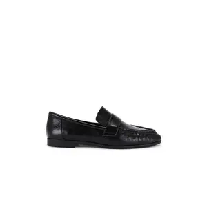 BLACK SUEDE STUDIO Arrow Loafer in Black Crinkled Leather